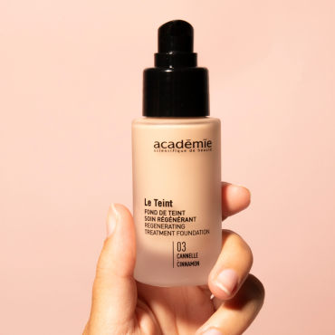 Regenerating Treatment Foundation - 03 Cinnamon  MAKEUP  $58.00