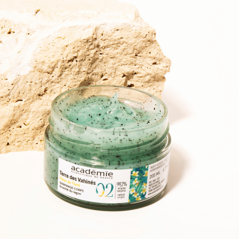 New Size - Body Scrub Lagoon Granita - Terre des Vahinés  BODY CARE  $48.00